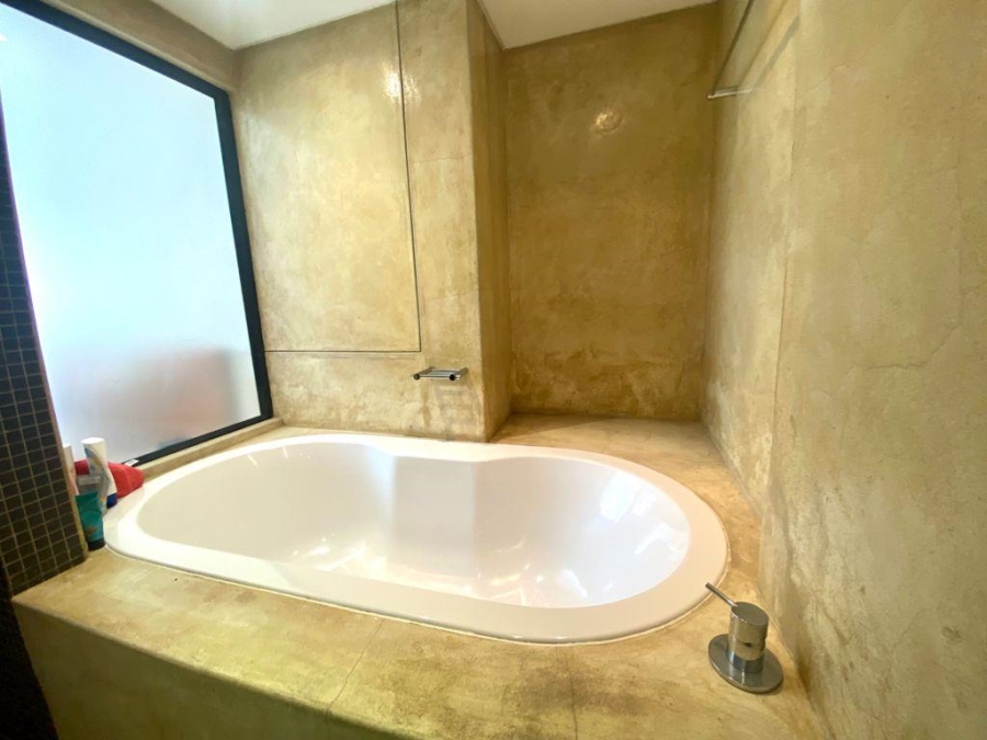 2 Bedroom Property for Sale in Cape Town City Centre Western Cape